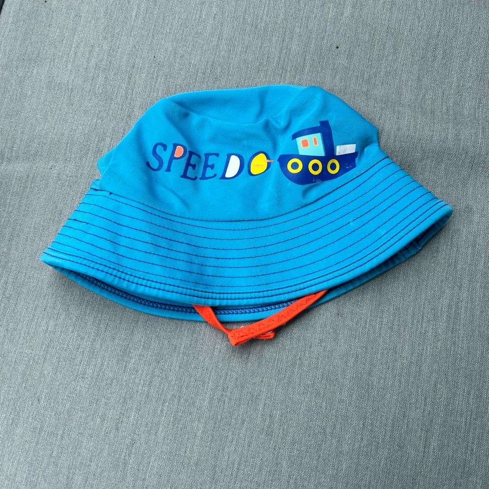Speedo Bucket Sun Hat size S/M (0-18 months)